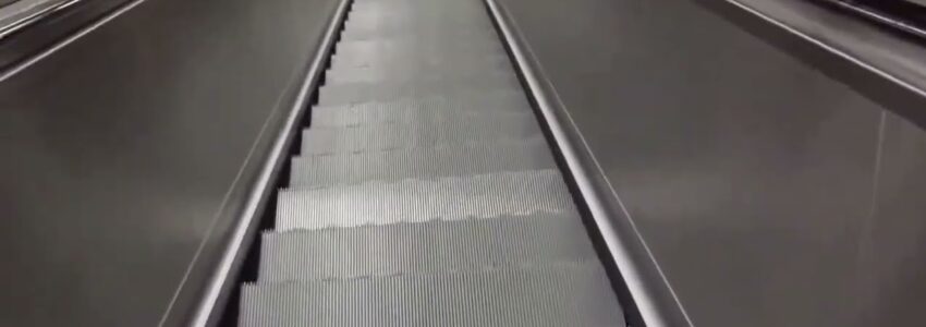 Nefunkční eskalátory ve stanici Bořislavka